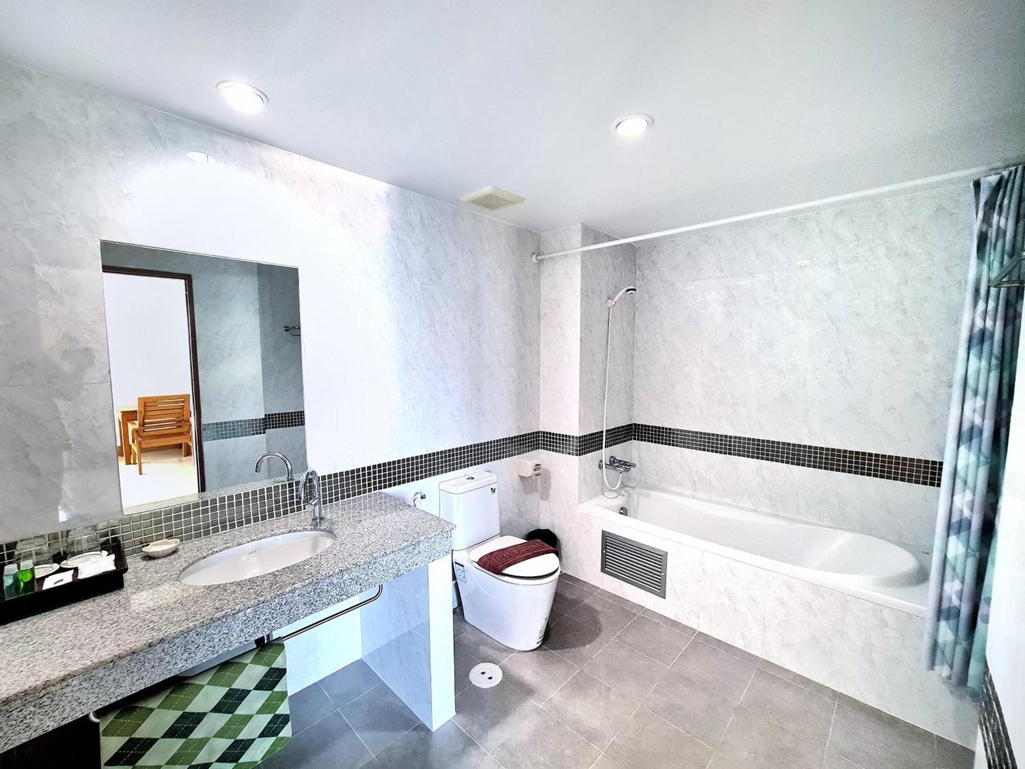 Nanthana Villa Pattaya Buitenkant foto